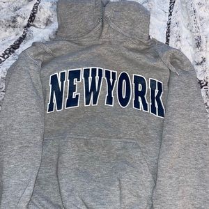 Gray NEW YORK Hoodie! 🩶